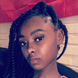 Meet your Posher, Lanyia